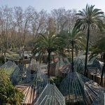 Gàbies per guacamais al zoo de Barcelona
