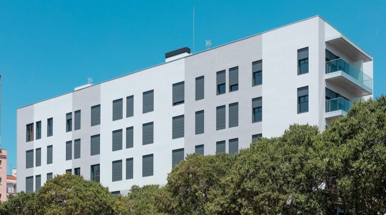 Habitatges al carrer Gran de Sant Andreu a Barcelona