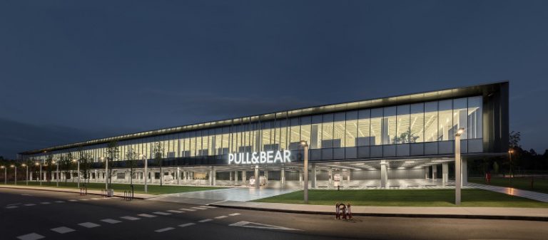 Batlleiroig al diari Expansión: “La marca de Inditex estrena oficines centrals amb la tecnologia més avançada i eficient”.