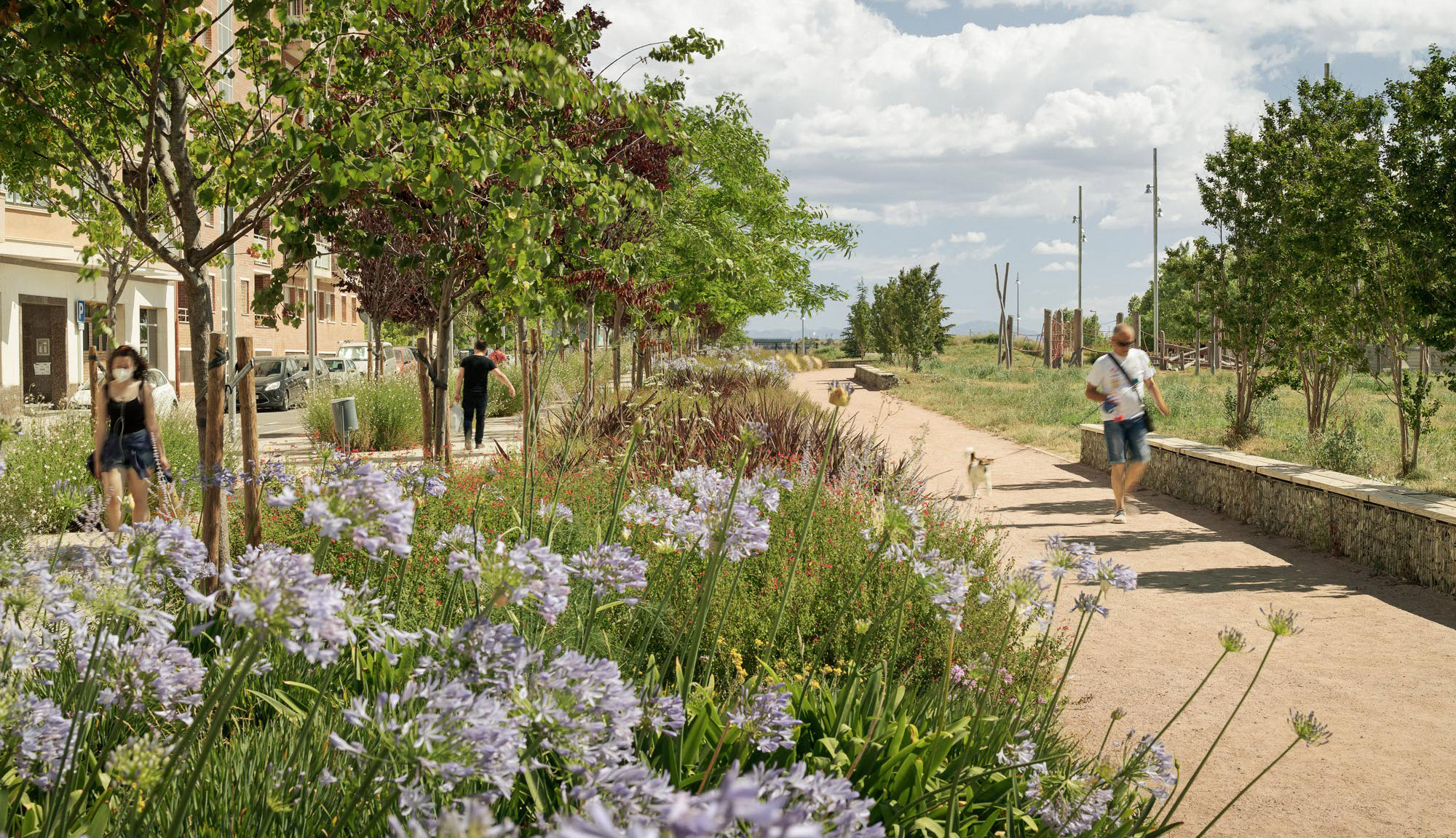 Parc sobre el cobriment del ferrocarril a Vilafranca del Penedès