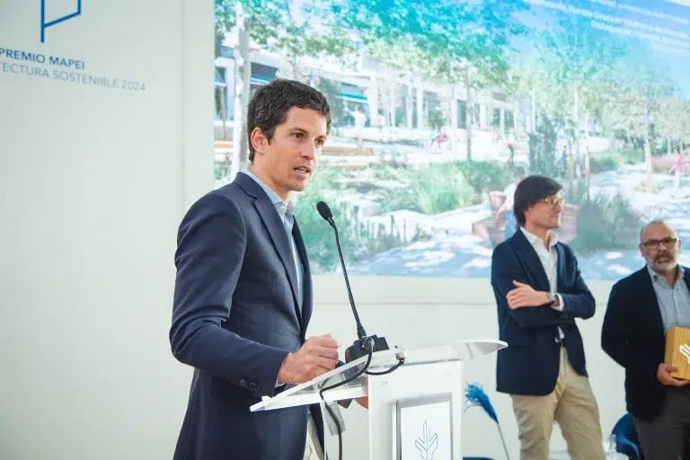 La Rambla de la Girada de Vilafranca del Penedès, projecte guanyador dels Premis Mapei 2024 a l’Arquitectura Sostenible.