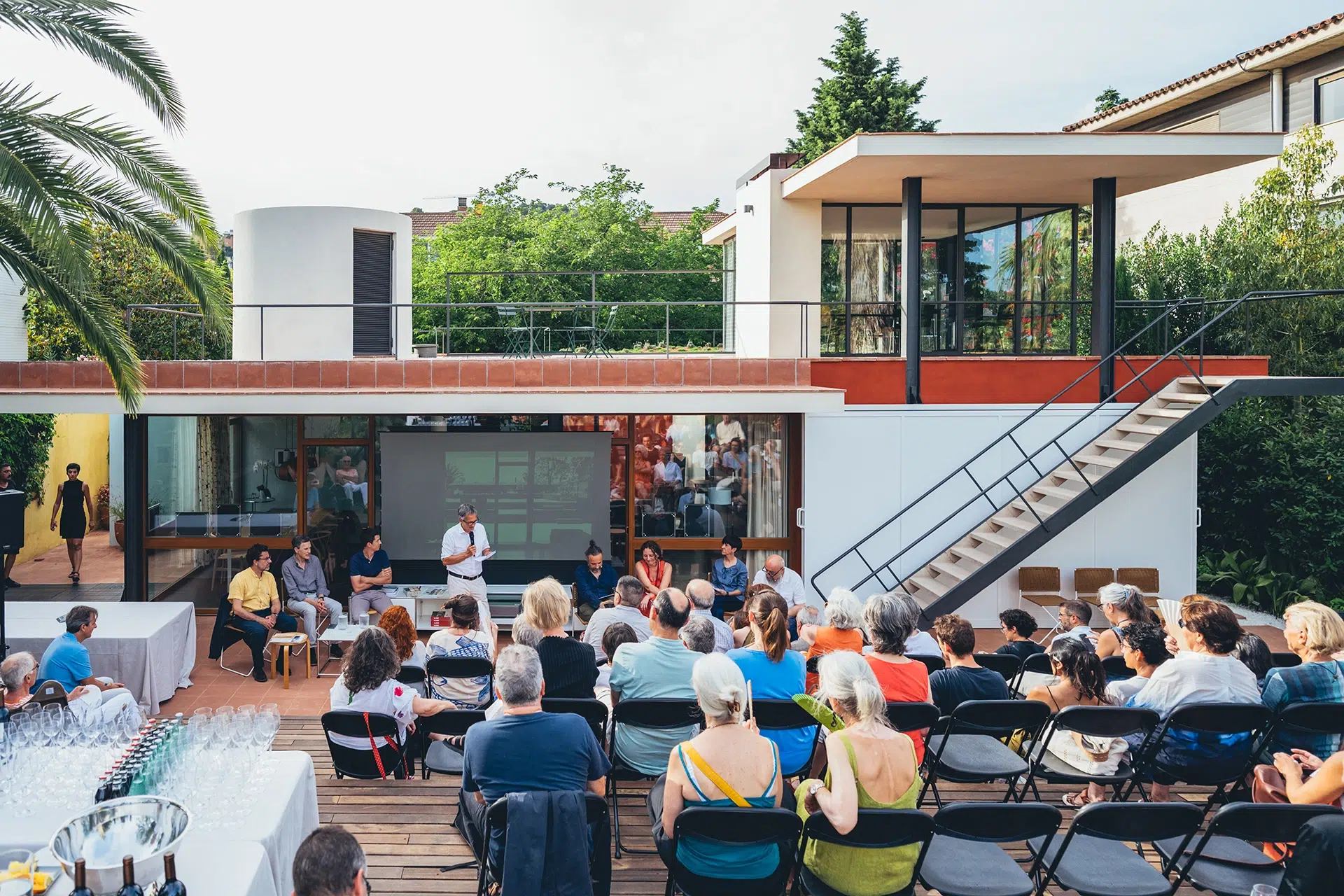 La Casa Moratiel acull una taula rodona sobre patrimoni arquitectònic modern