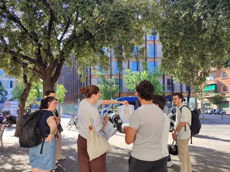 L’equip de Batlleiroig visita la residència d’estudiants Drassanes